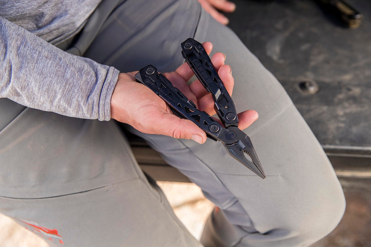 Gerber Gear Suspension-NXT 15-in-1 EDC Multi tool with Pocket Knife, Needle Nose Pliers and Wire Stripper Tools, Gifts for Men, Survival and Camping Gear, Stainless Steel